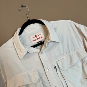 Redington Mens Short Sleeve Fishing Shirt Tan Vented Back Utility Pockets Size M